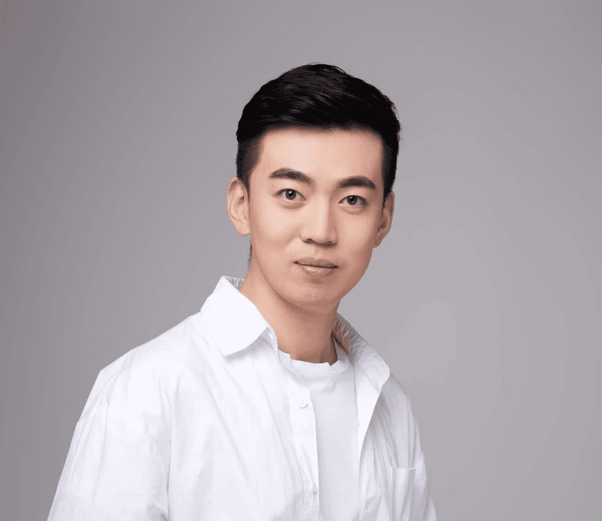 Portrait of Jason Ren
